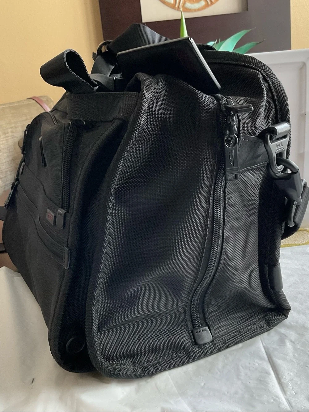 Tumi 22121dh alpha